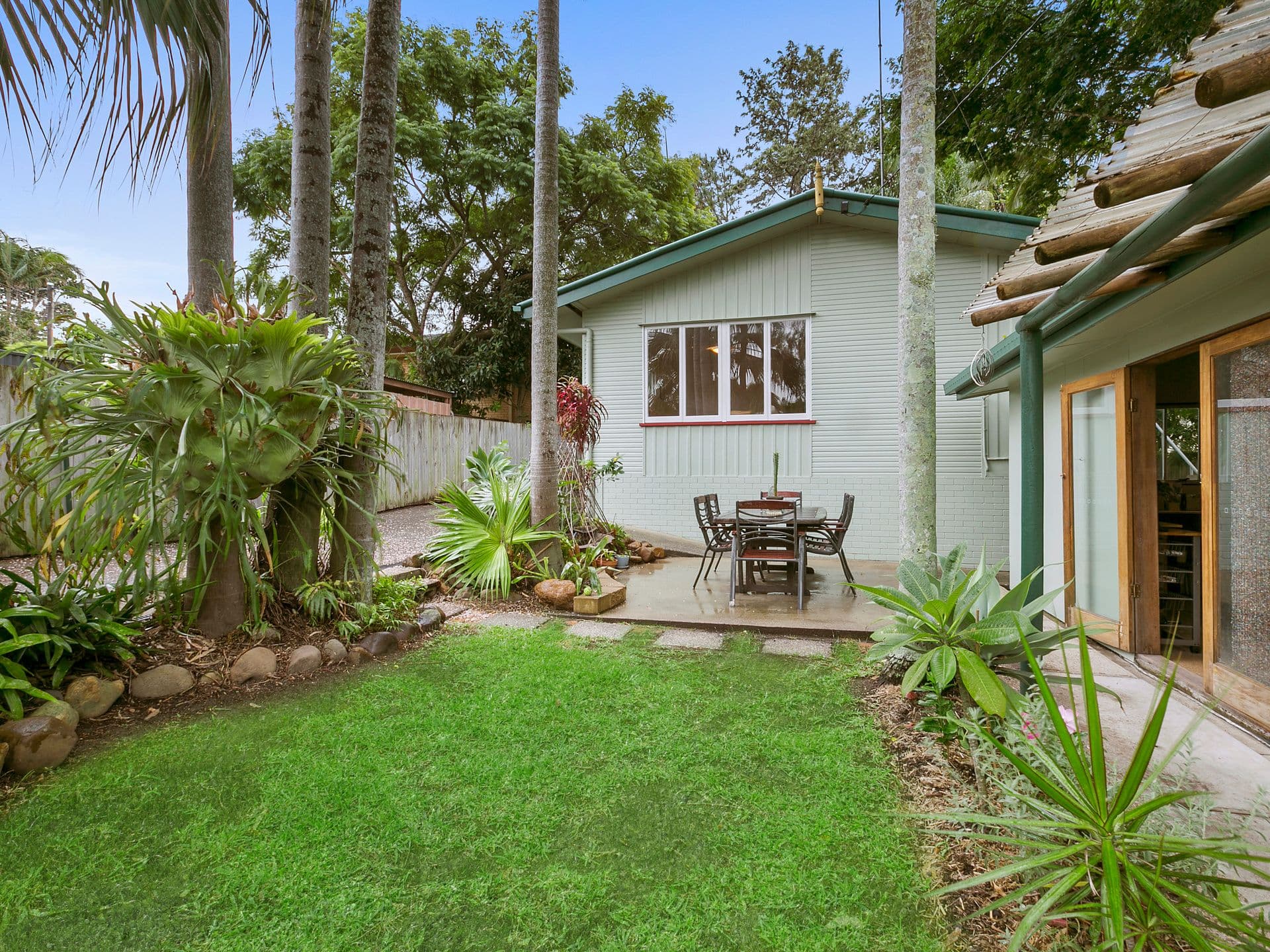 10 Grandview Parade, Caringbah South - Image 1