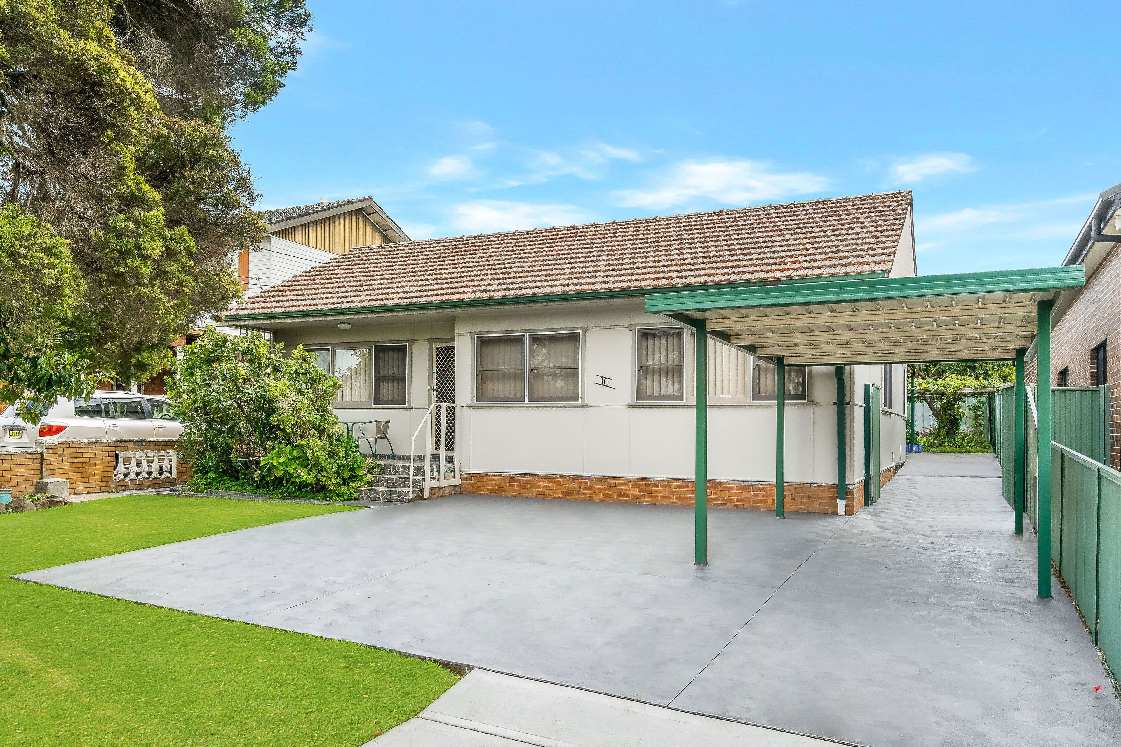 10 Madeline Street, Fairfield West NSW 2165, Fairfield - Thumbnail 2