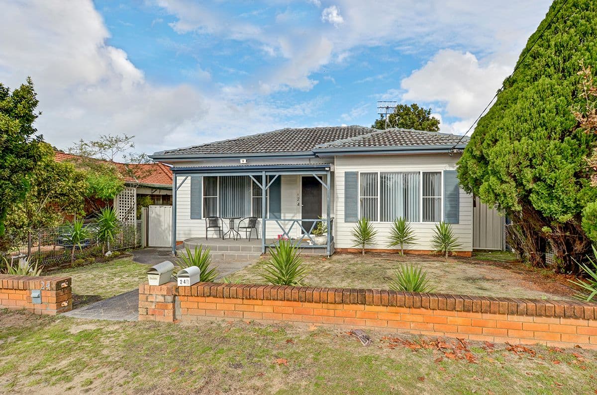 24 Pozieres Avenue, Umina Beach - Image 1