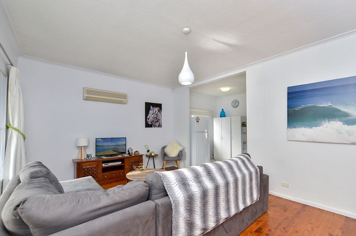 24 Pozieres Avenue, Umina Beach - Thumbnail 2