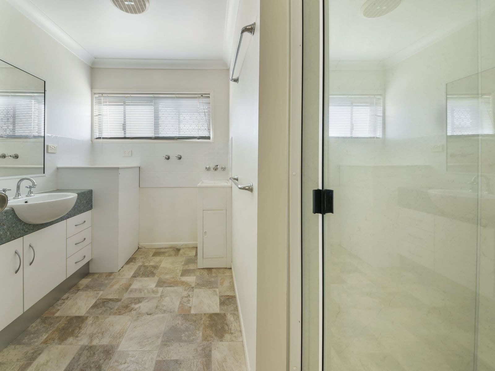 Unit 3/61 Guy Street, Warwick, Unit 3/61 Guy Street - Thumbnail 7