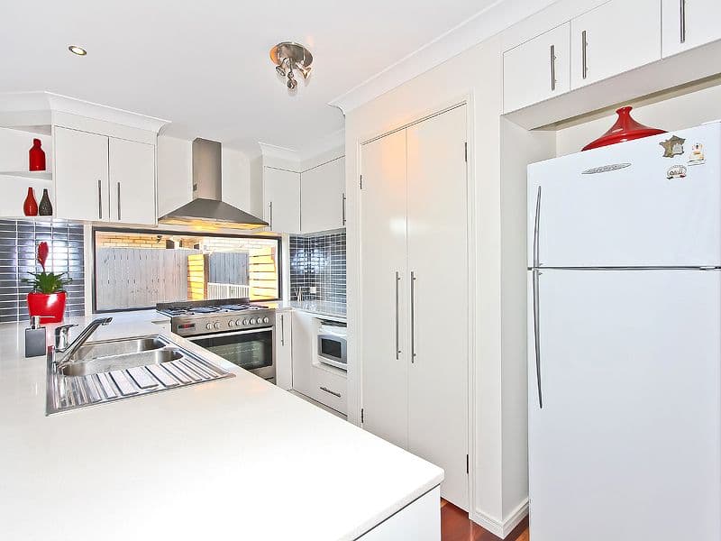 16 Bailey Street, WAKERLEY QLD 4154, Wakerley - Thumbnail 4
