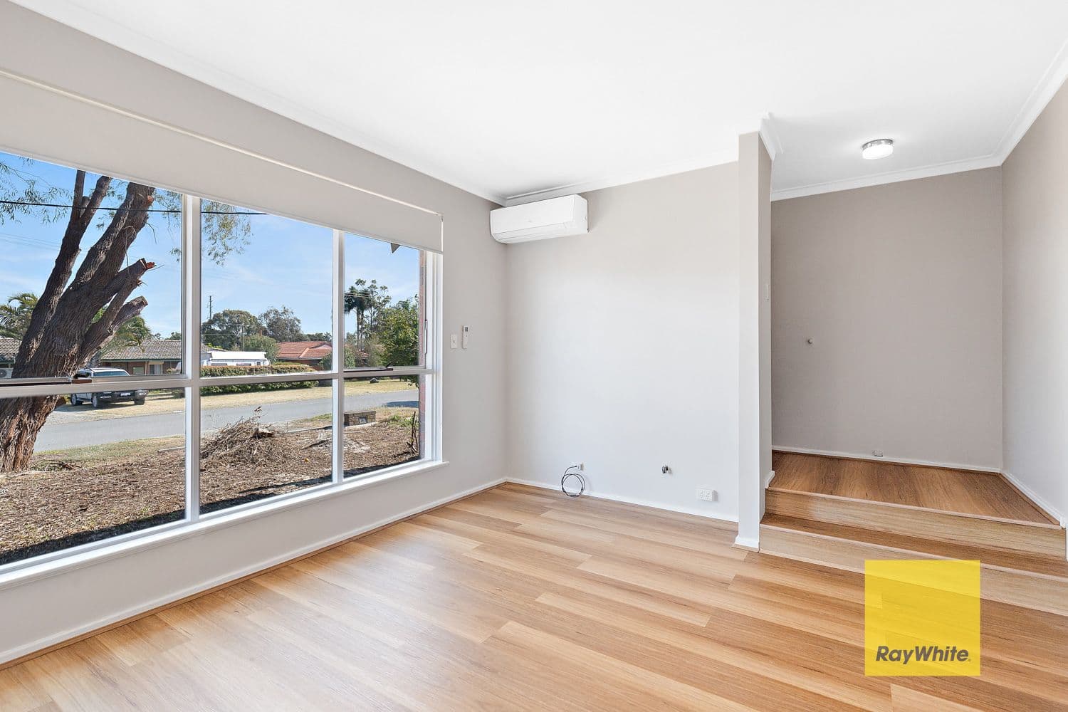 48 Lyrebird Way, Thornlie WA 6108, Thornlie - Thumbnail 3