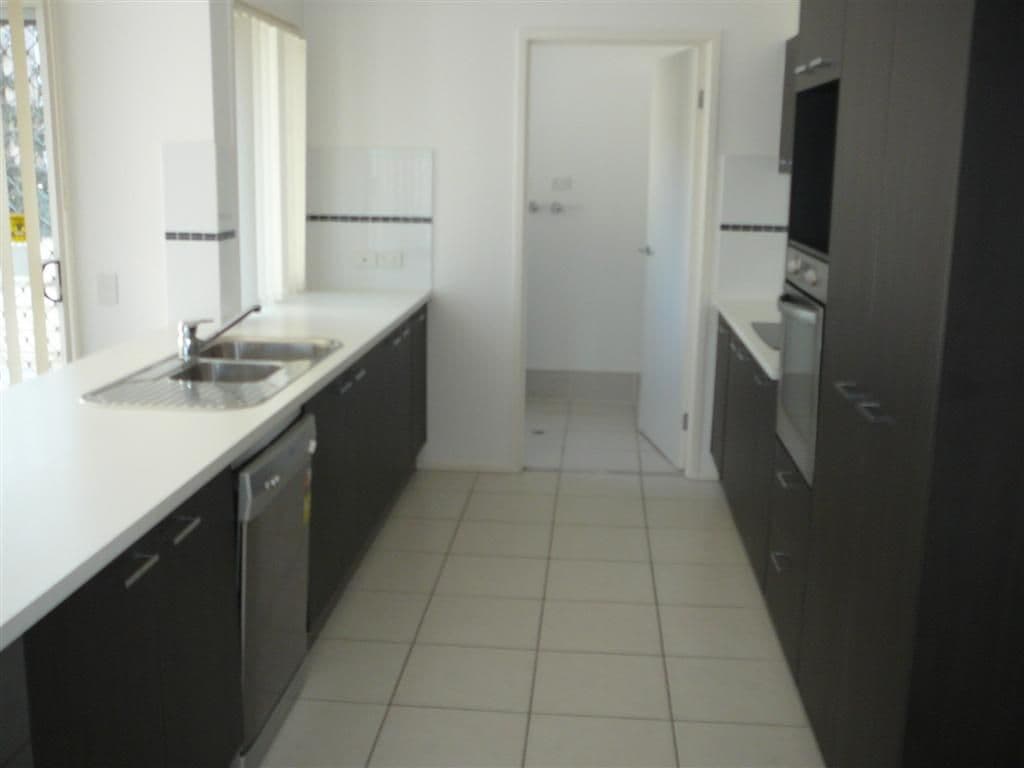 12 Aqua Crescent, REDLAND BAY QLD 4165, Redland Bay - Thumbnail 7