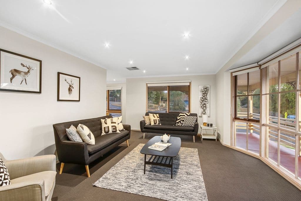 61 LANDSCAPE Drive, Mooroolbark VIC 3138, Mooroolbark - Thumbnail 2