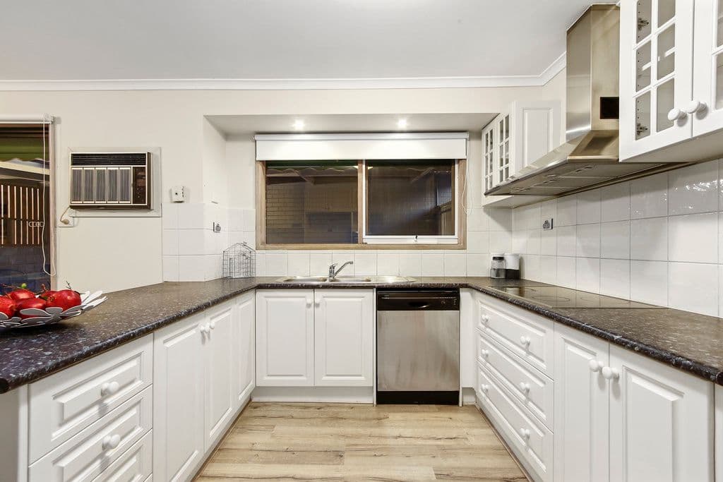 61 LANDSCAPE Drive, Mooroolbark VIC 3138, Mooroolbark - Thumbnail 4