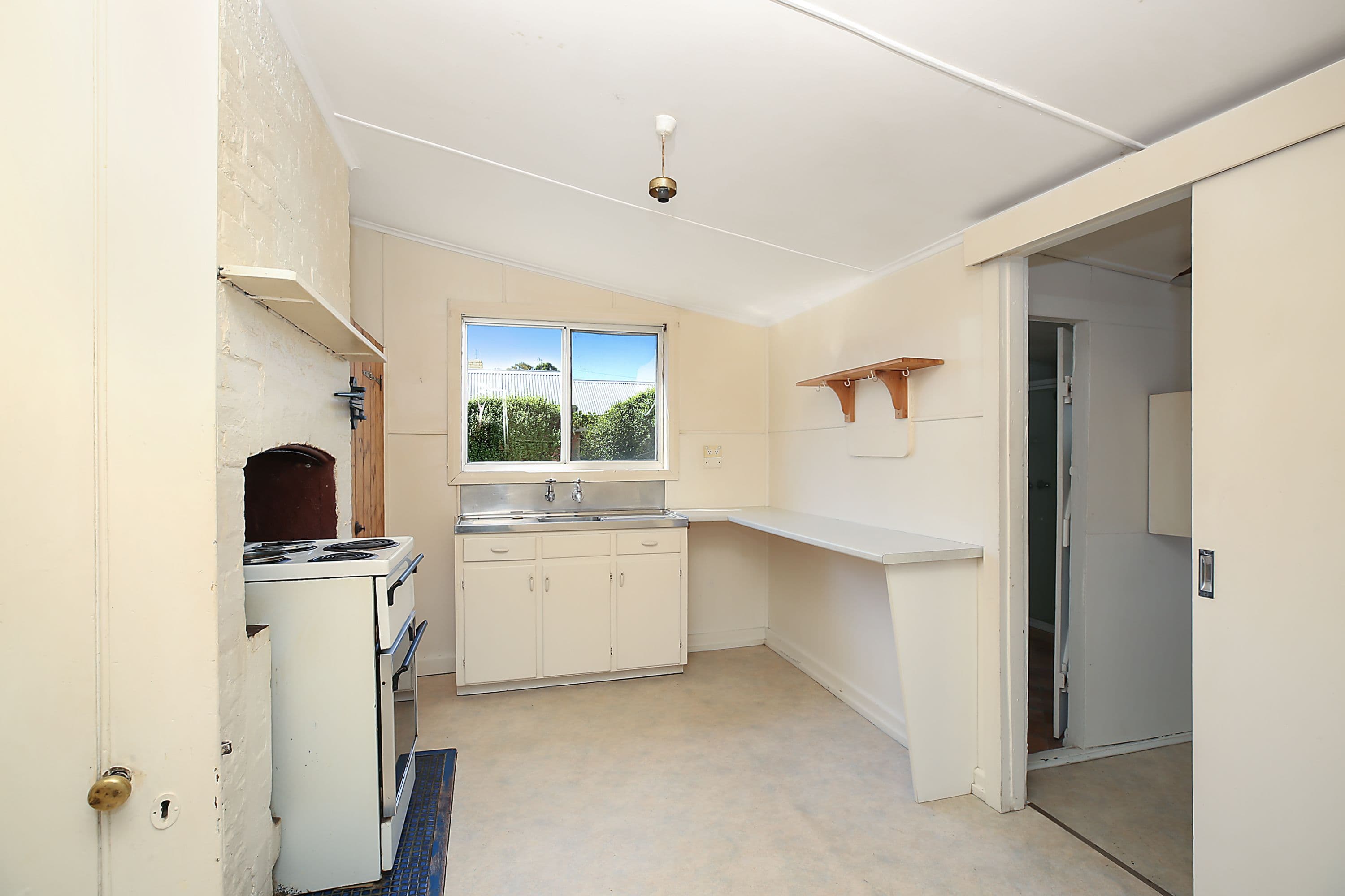 63 Fergusson Street, Camperdown VIC 3260, Camperdown - Thumbnail 3