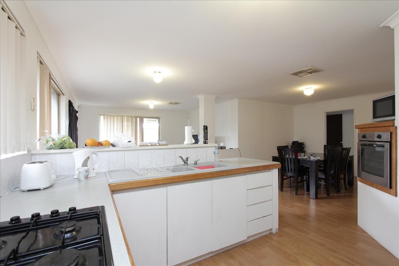 24 Taranto Way, ELLENBROOK WA 6069, Ellenbrook - Thumbnail 2
