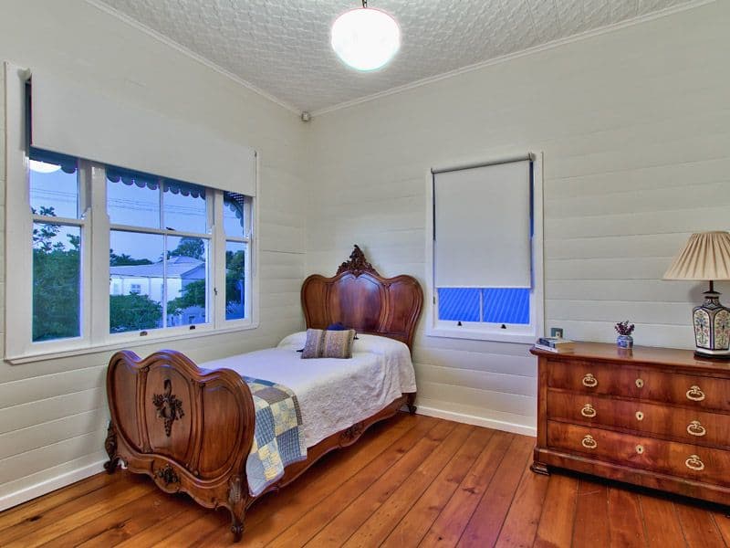 49 McIlwraith Avenue, NORMAN PARK QLD 4170, Norman Park - Thumbnail 2