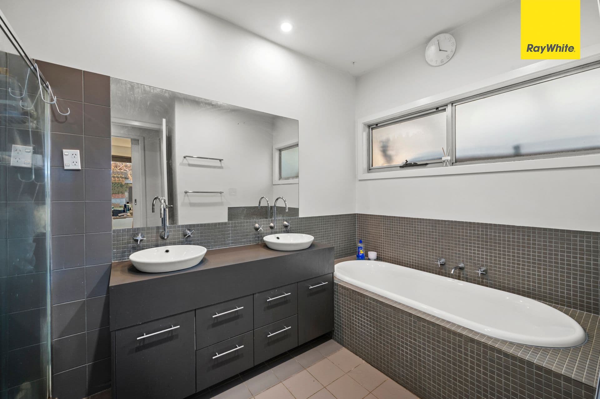30 Mount Way, Caroline Springs VIC 3023, Caroline Springs - Thumbnail 4