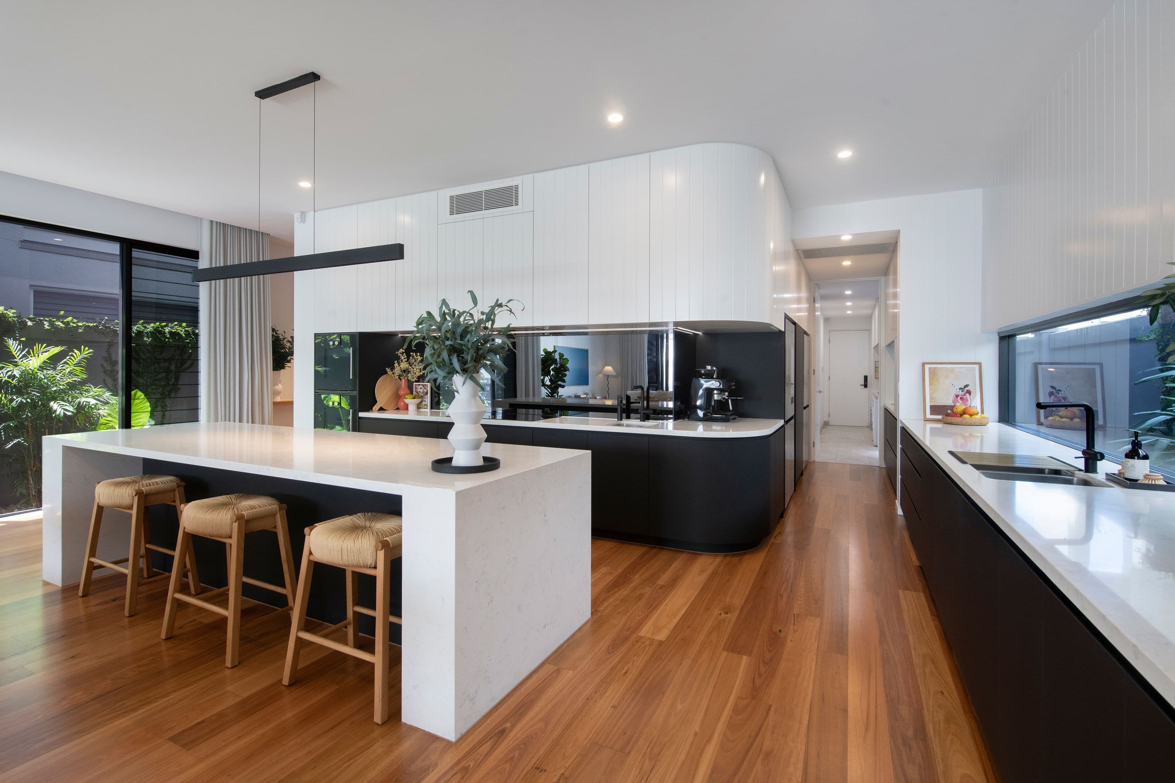 19 Cronulla Avenue, Mermaid Beach QLD 4218, Mermaid Beach - Thumbnail 4