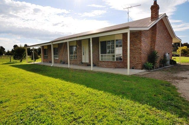 109 Burnside Road, BANNOCKBURN VIC 3331, Bannockburn - Thumbnail 2