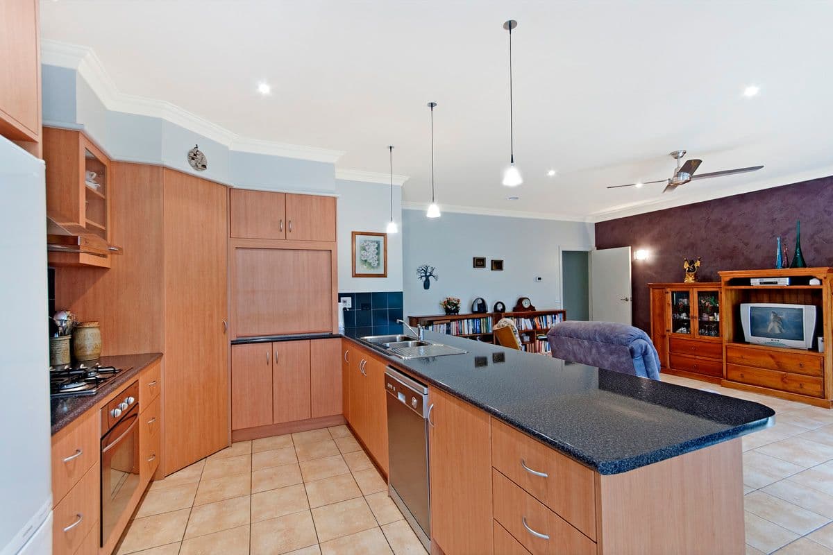 21 Lockett Drive, Warrnambool VIC 3280, Warrnambool - Thumbnail 3