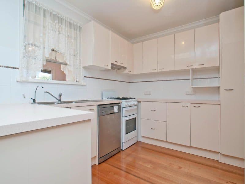 124 Tamarisk Drive, FRANKSTON NORTH VIC 3200, Frankston North - Thumbnail 2