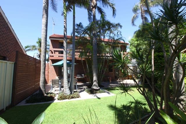 15 Peterborough Avenue, LAKE ILLAWARRA NSW 2528, Lake Illawarra - Image 1