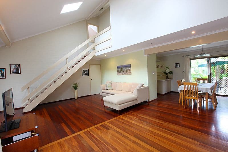 15 Peterborough Avenue, LAKE ILLAWARRA NSW 2528, Lake Illawarra - Thumbnail 2