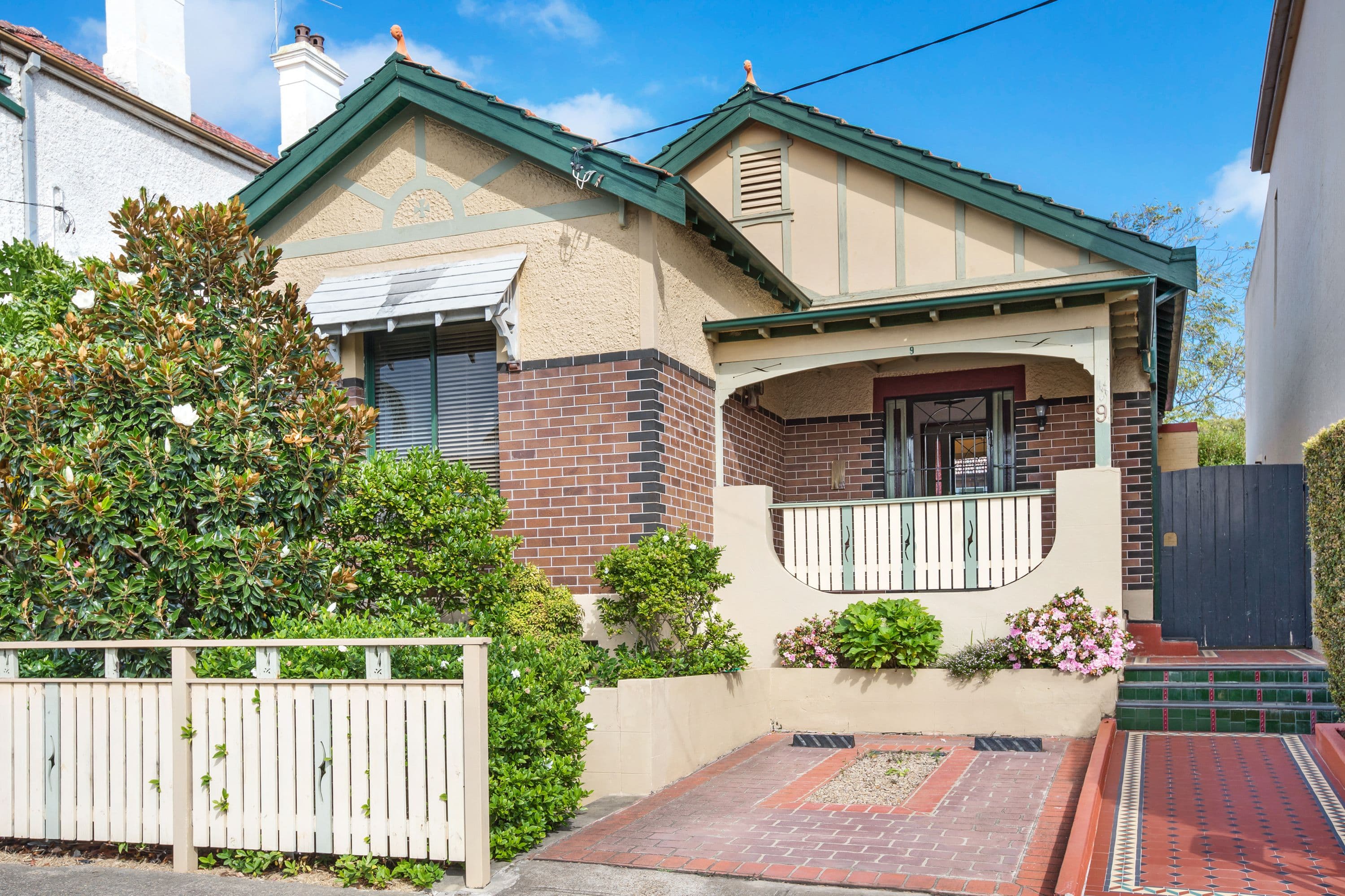 9 Moonbie Street, Summer Hill - Image 1