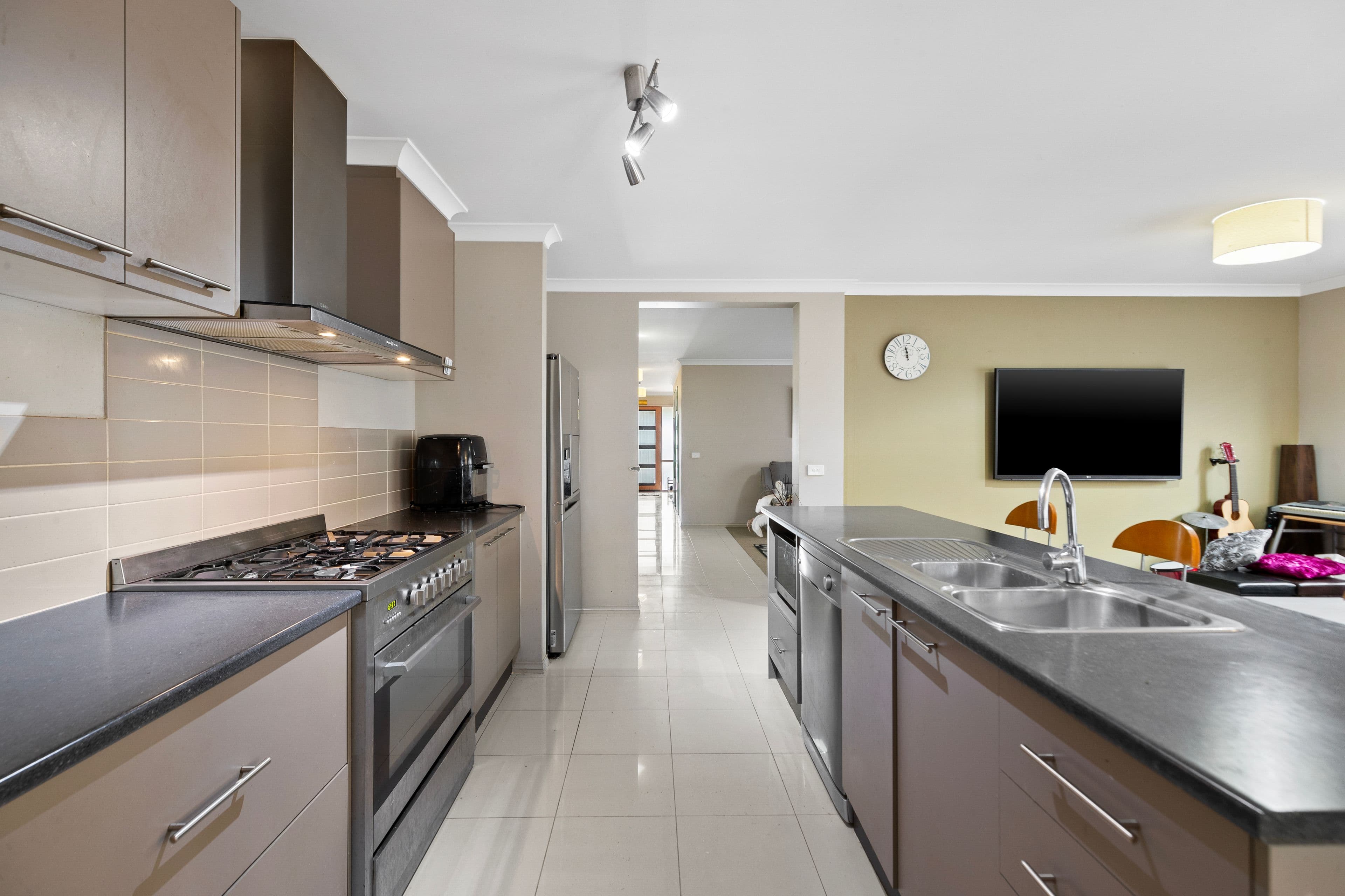 76 Gallery Way, Pakenham VIC 3810, Pakenham - Thumbnail 6