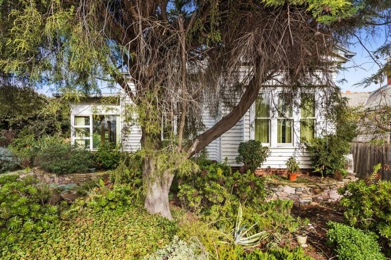 105 Aberdeen Street, Newtown VIC 3220, Newtown - Thumbnail 2