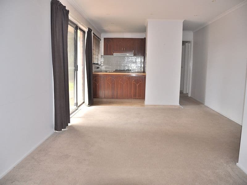 8 Bamboo Court, MILL PARK VIC 3082, Mill Park - Thumbnail 3