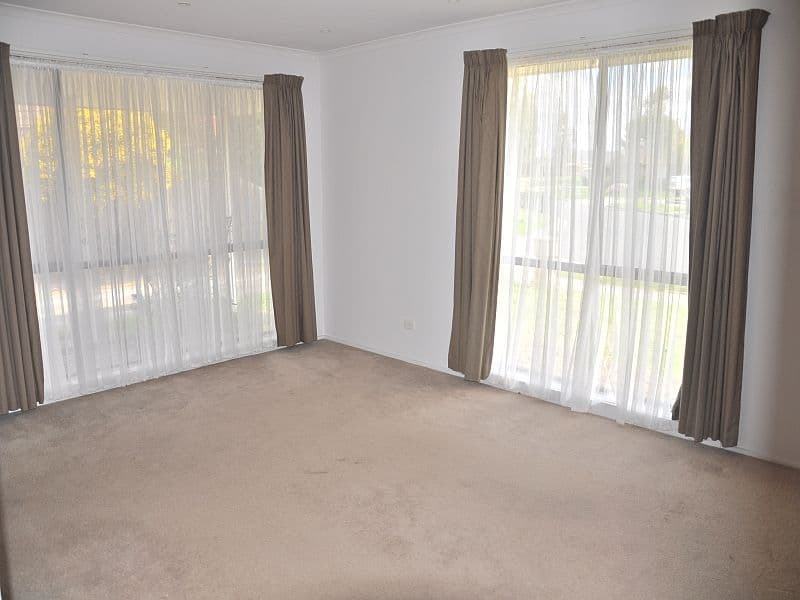 8 Bamboo Court, MILL PARK VIC 3082, Mill Park - Thumbnail 5