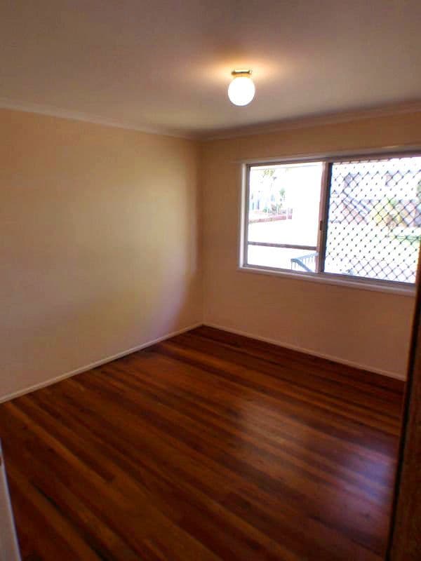 6  Skinner Crescent, SILKSTONE QLD 4304, Silkstone - Thumbnail 8
