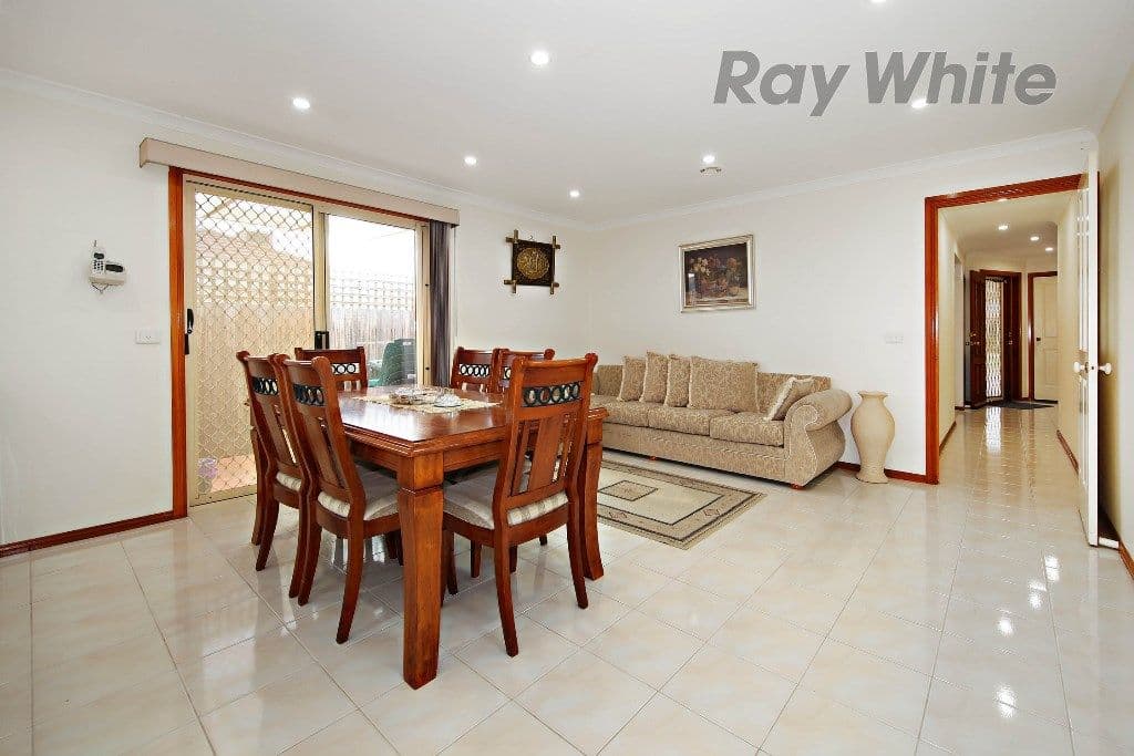 14 Rattray Court, Point Cook VIC 3030, Point Cook - Thumbnail 4