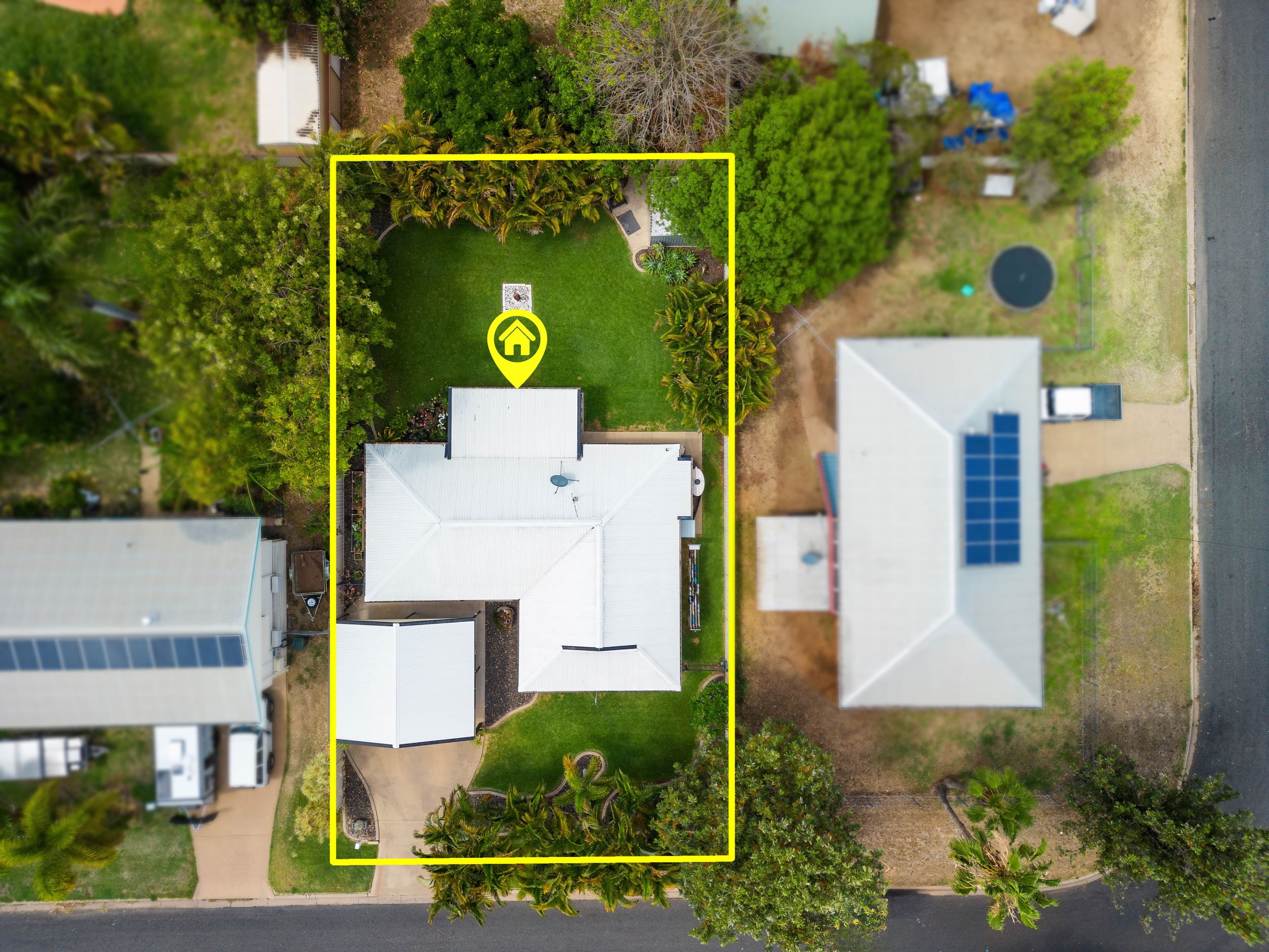33 Alamein Drive, Emerald QLD 4720, Emerald - Thumbnail 2
