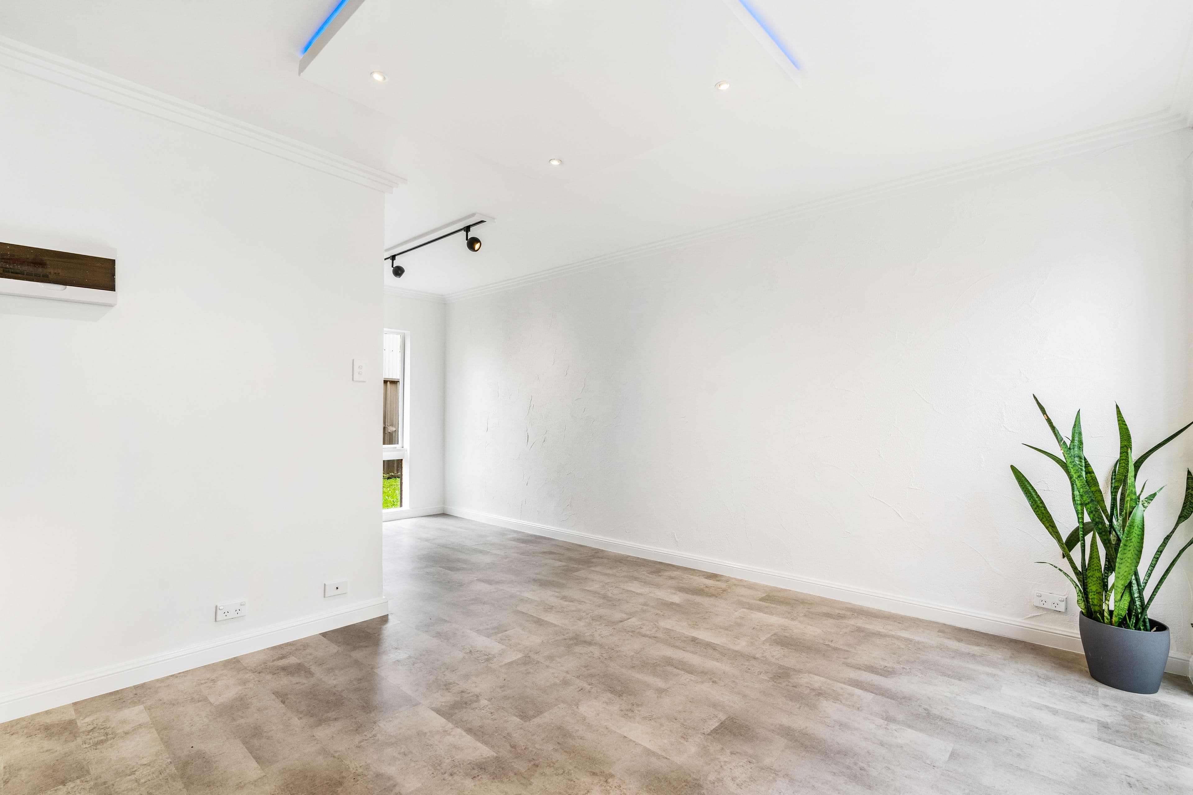 2/11 Warby Street, Campbelltown NSW 2560, Campbelltown - Thumbnail 3