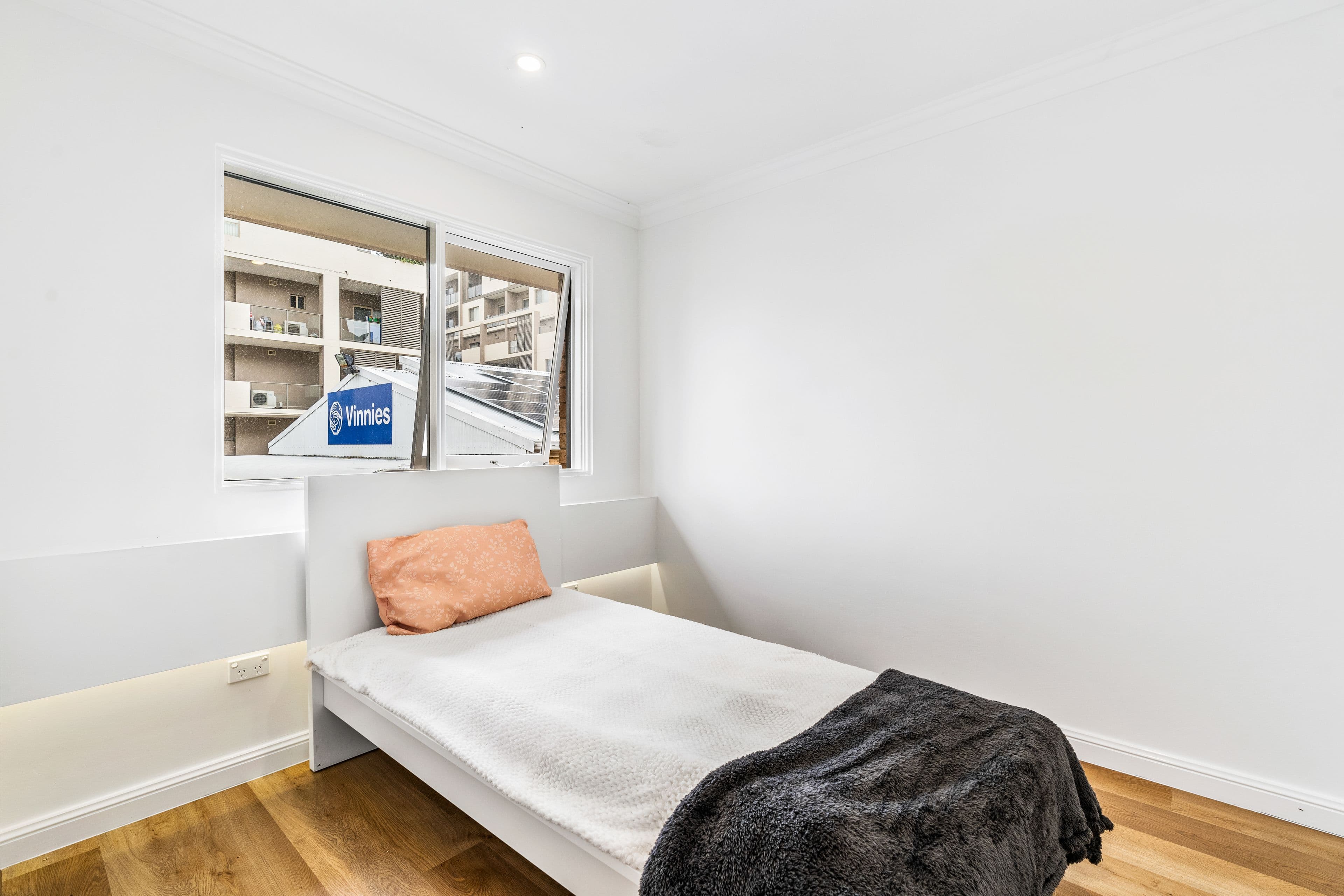 2/11 Warby Street, Campbelltown NSW 2560, Campbelltown - Thumbnail 5