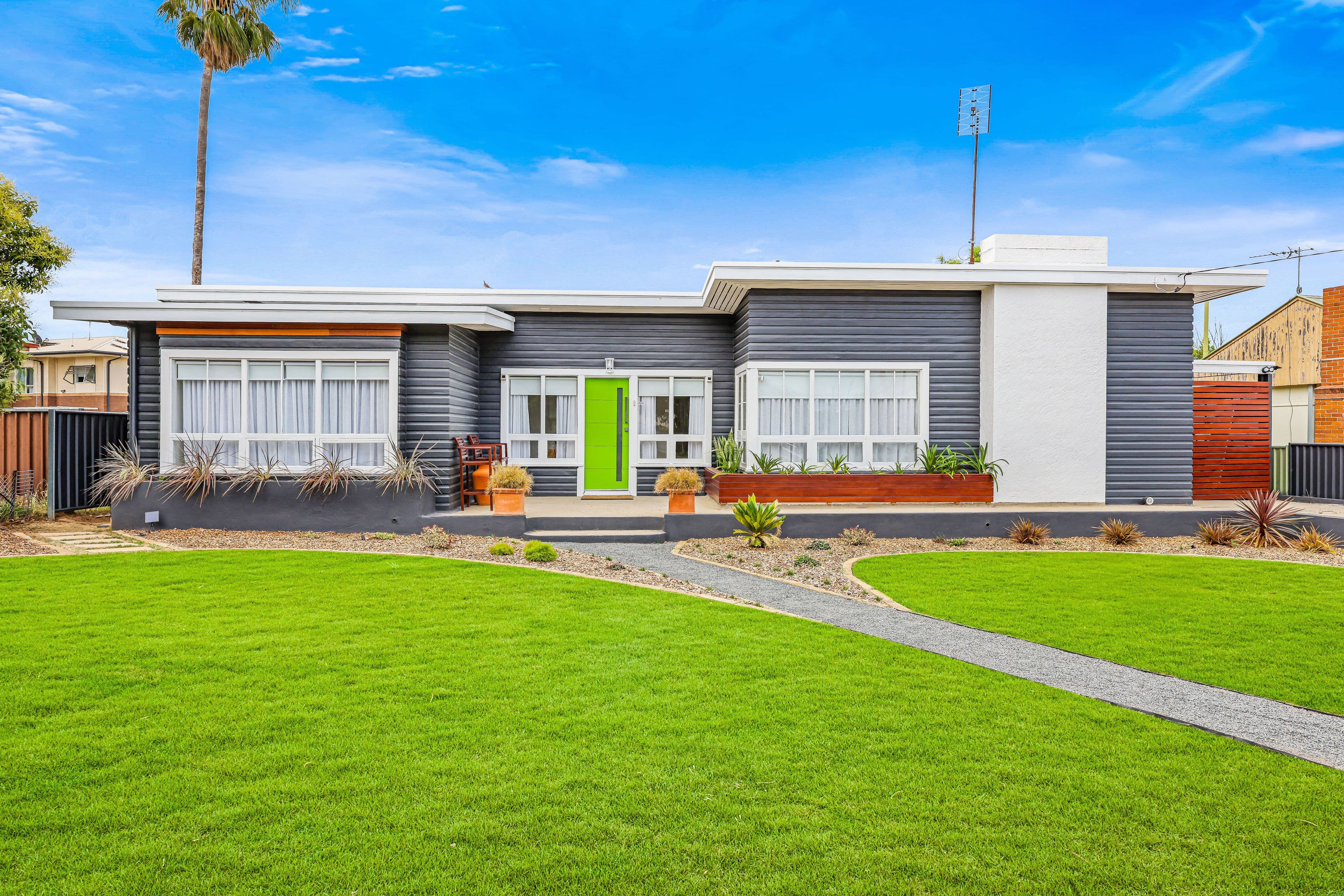 18 Petra Avenue, Tamworth NSW 2340, South Tamworth - Image 1