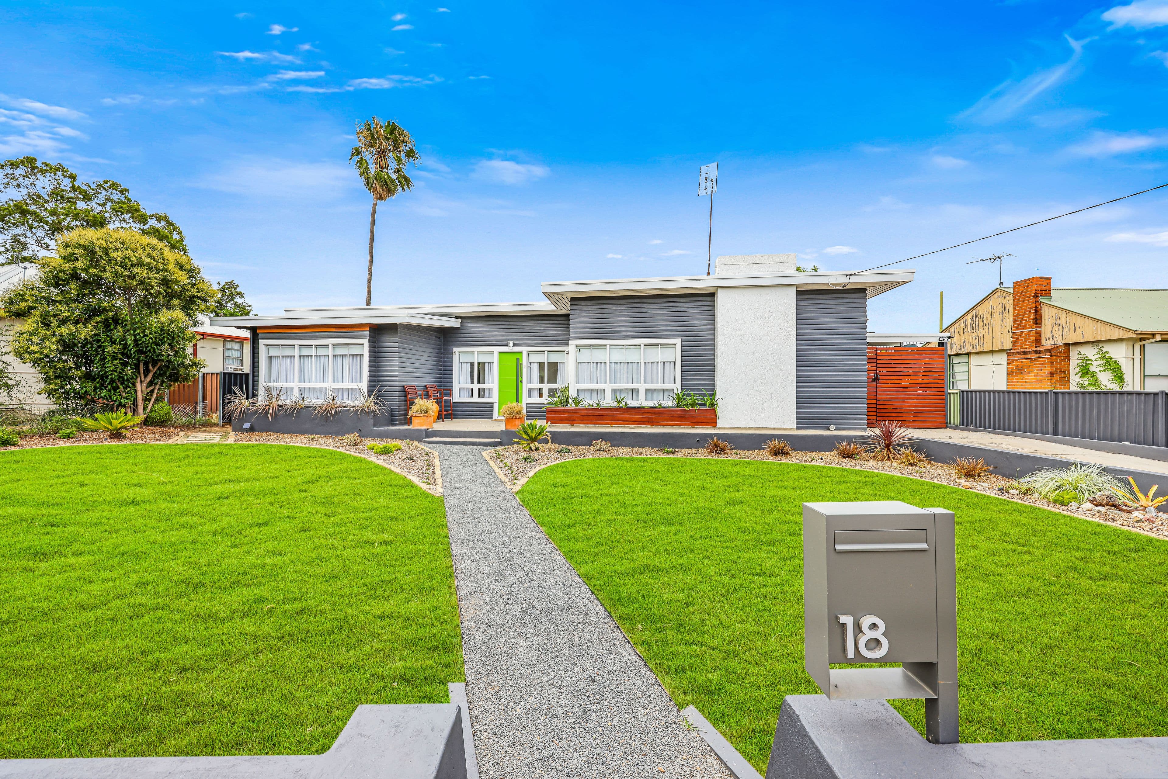 18 Petra Avenue, Tamworth NSW 2340, South Tamworth - Thumbnail 2