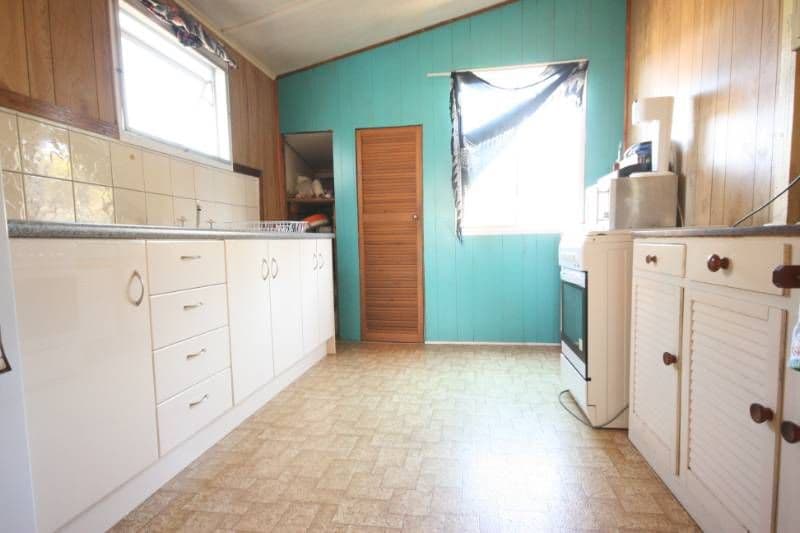 13  Hill, SARINA QLD 4737, Sarina - Thumbnail 3