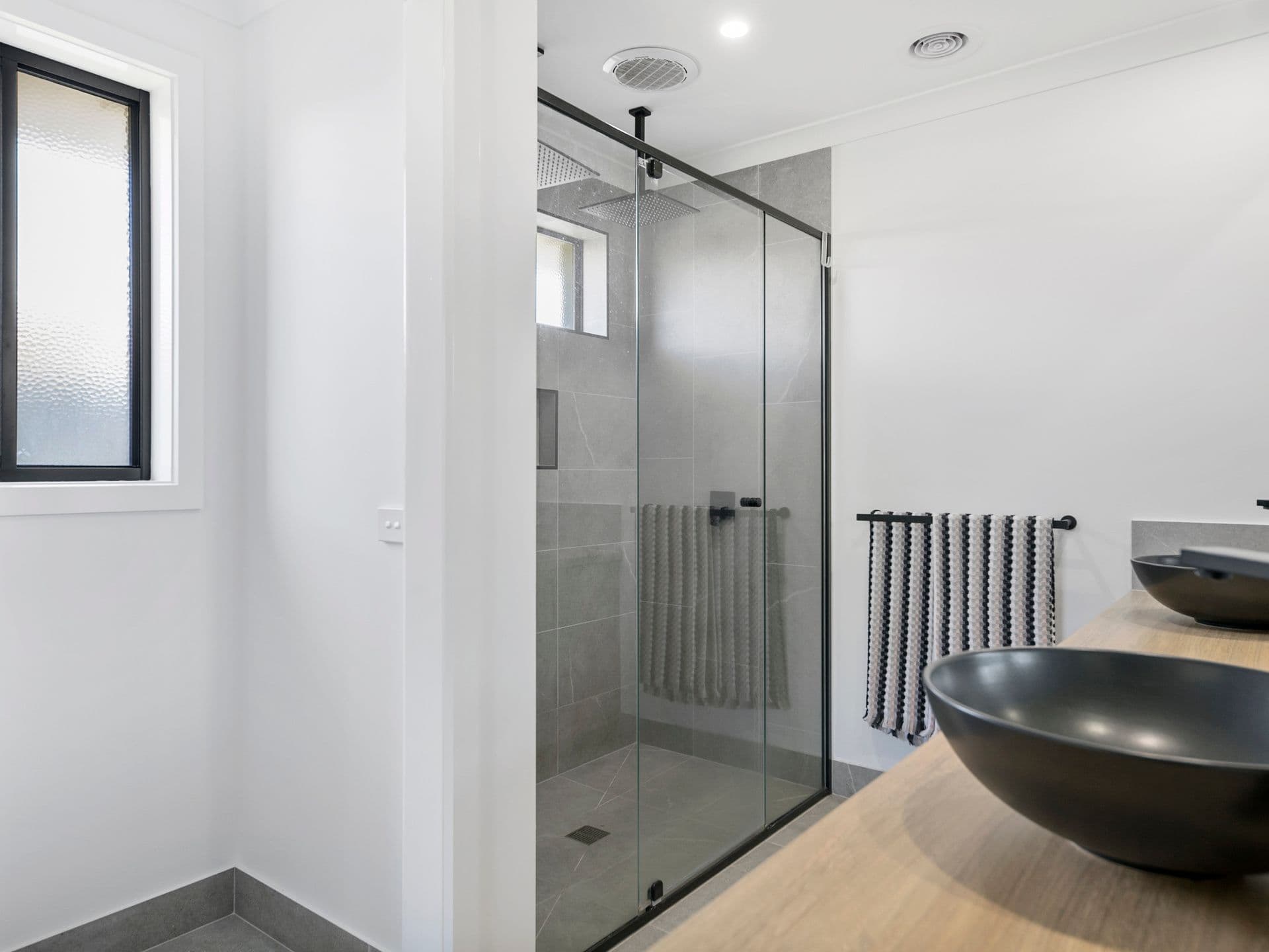 21 Senator Drive, Benalla VIC 3672, Benalla - Thumbnail 4