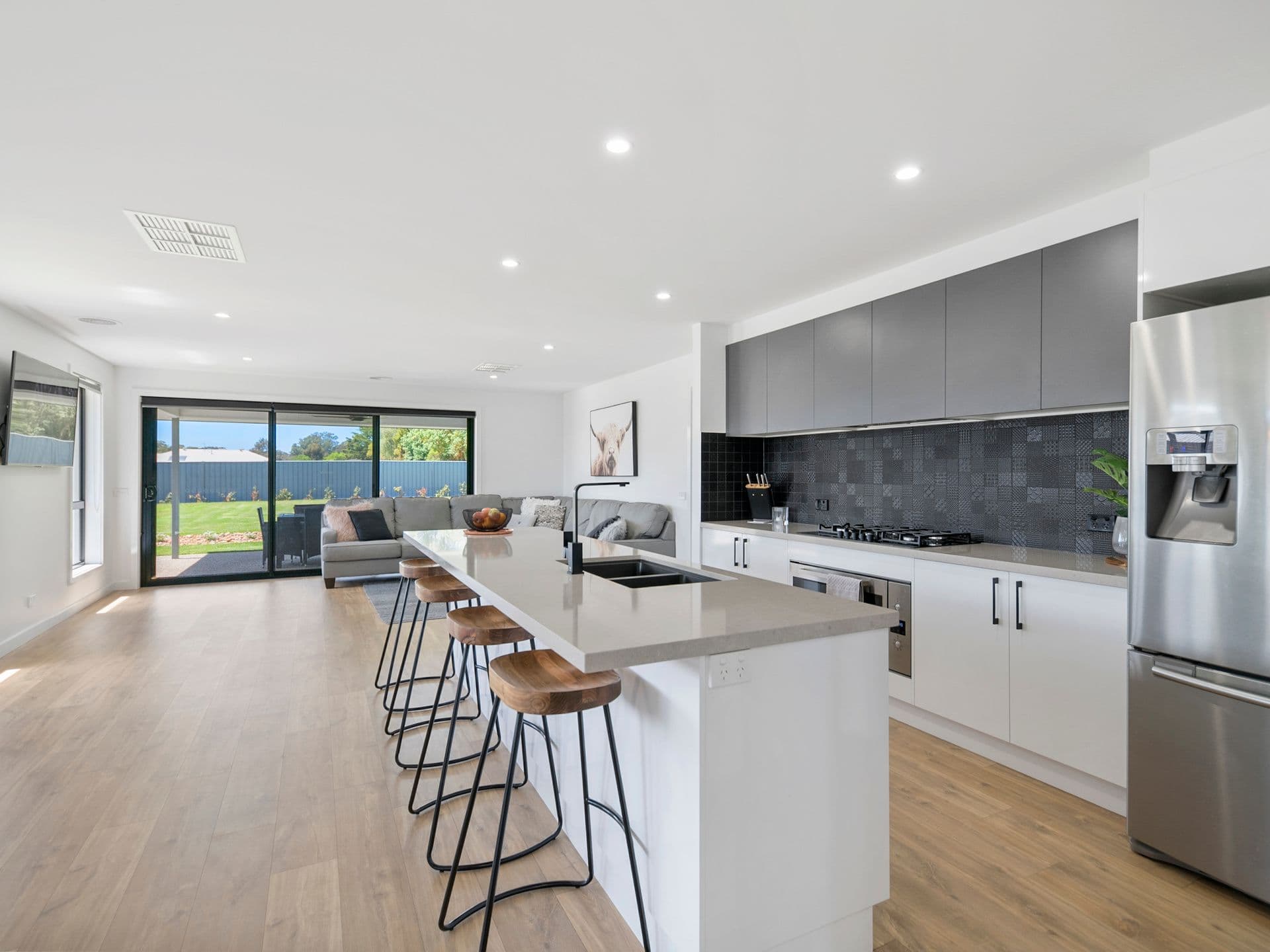 21 Senator Drive, Benalla VIC 3672, Benalla - Thumbnail 5