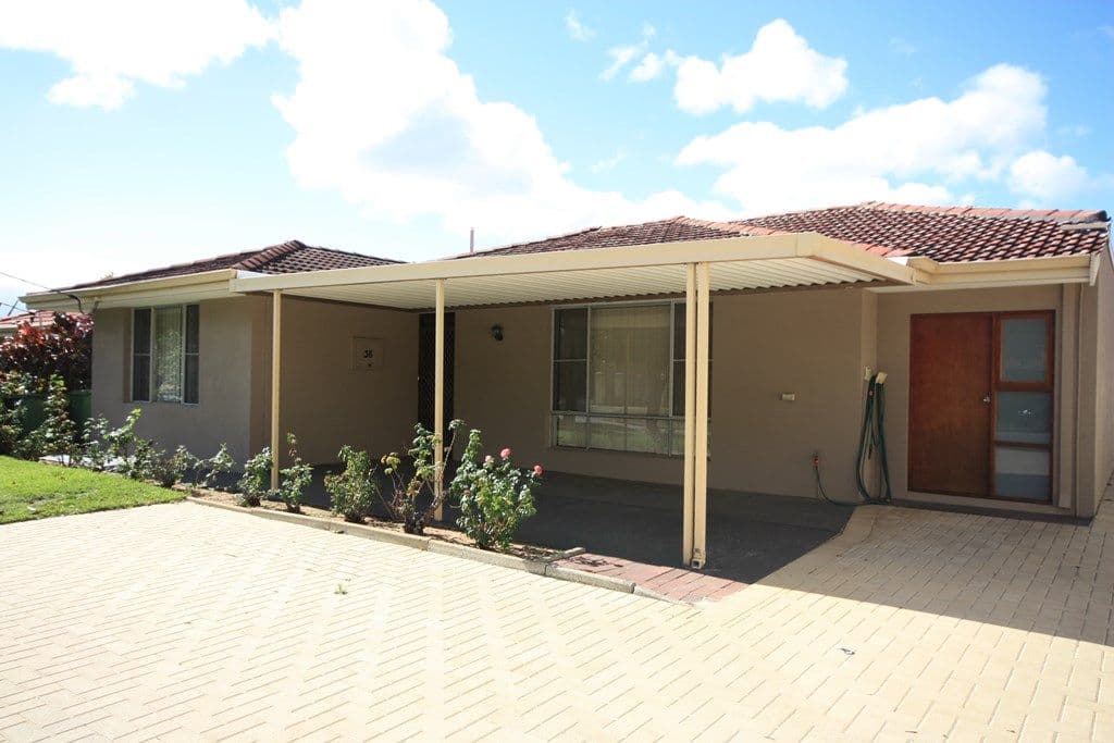 36 Charteris Drive, Ivanhoe East, Ivanhoe East - Thumbnail 2