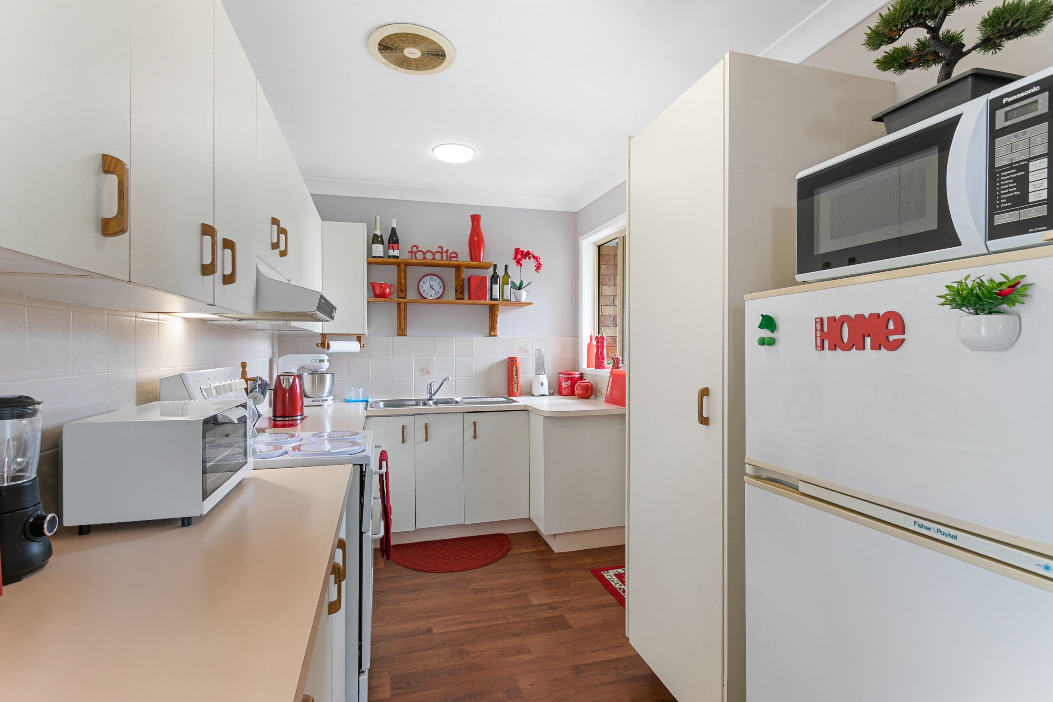 34 Caroline Street, Woody Point QLD 4019, Woody Point - Thumbnail 5