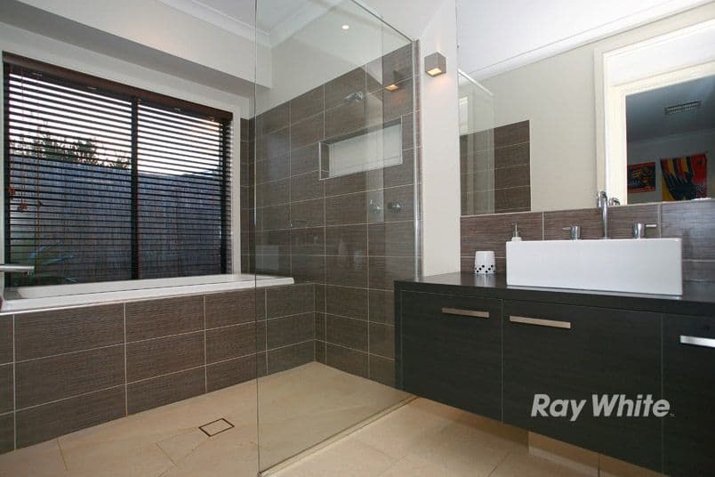 5 Phoenix Avenue, CRANBOURNE NORTH VIC 3977, Cranbourne - Thumbnail 5
