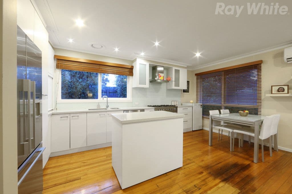 1 Towner Drive, Knoxfield VIC 3180, Knoxfield - Thumbnail 3