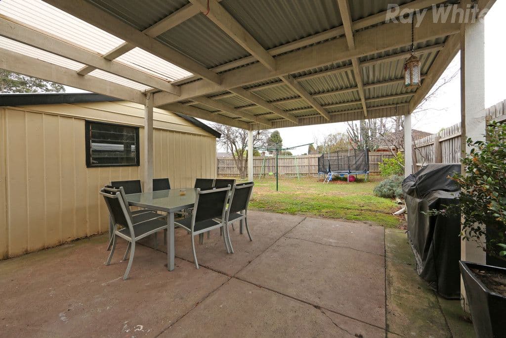 1 Towner Drive, Knoxfield VIC 3180, Knoxfield - Thumbnail 8