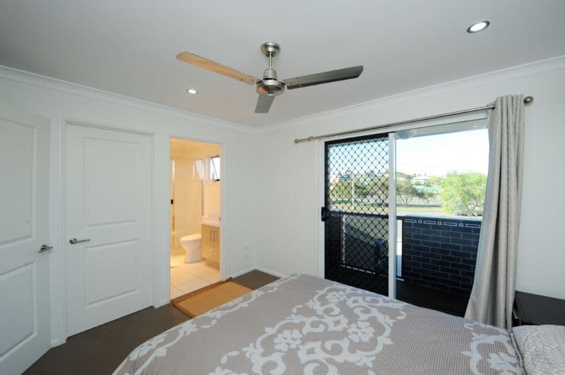 27 Side Street, WEST GLADSTONE QLD 4680, West Gladstone - Thumbnail 4