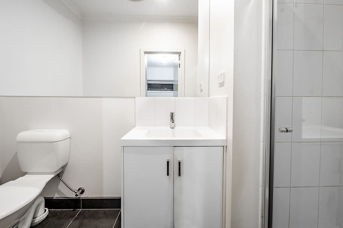 8 Kavanagh Lane, Clyde North VIC 3978, Clyde North - Thumbnail 3