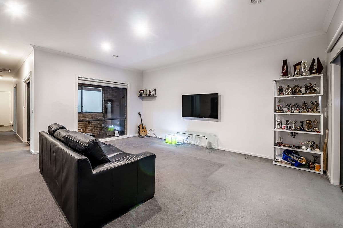 8 Kavanagh Lane, Clyde North VIC 3978, Clyde North - Thumbnail 7