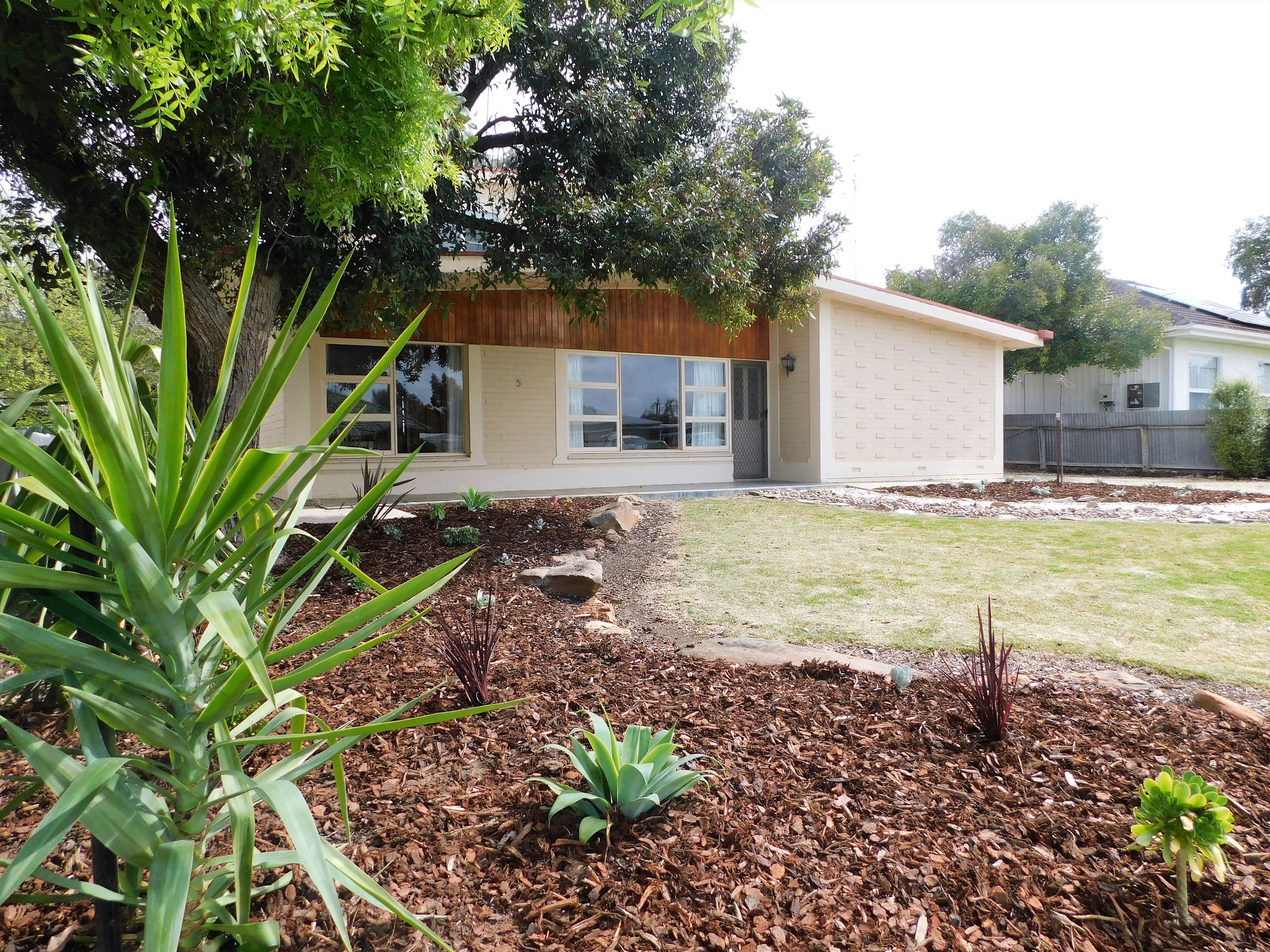 5 Fourth Street, Bordertown SA 5268, Bordertown - Image 1