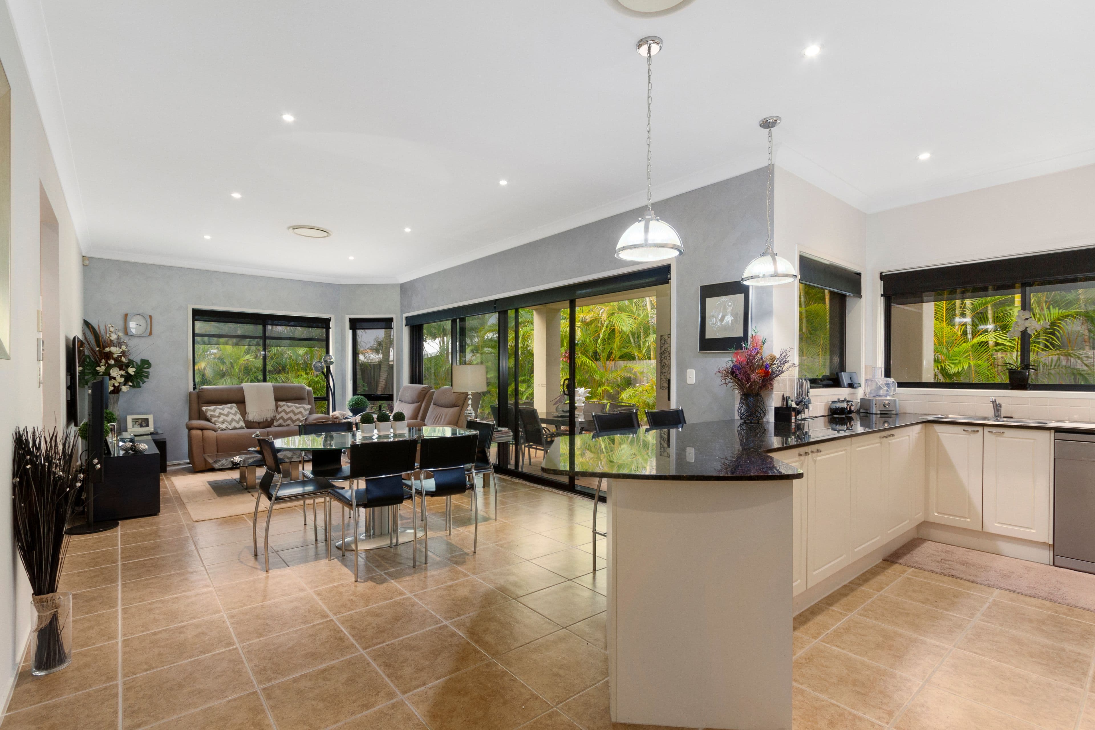 12 Costa Del Sol Avenue, Coombabah QLD 4216, Coombabah - Thumbnail 3