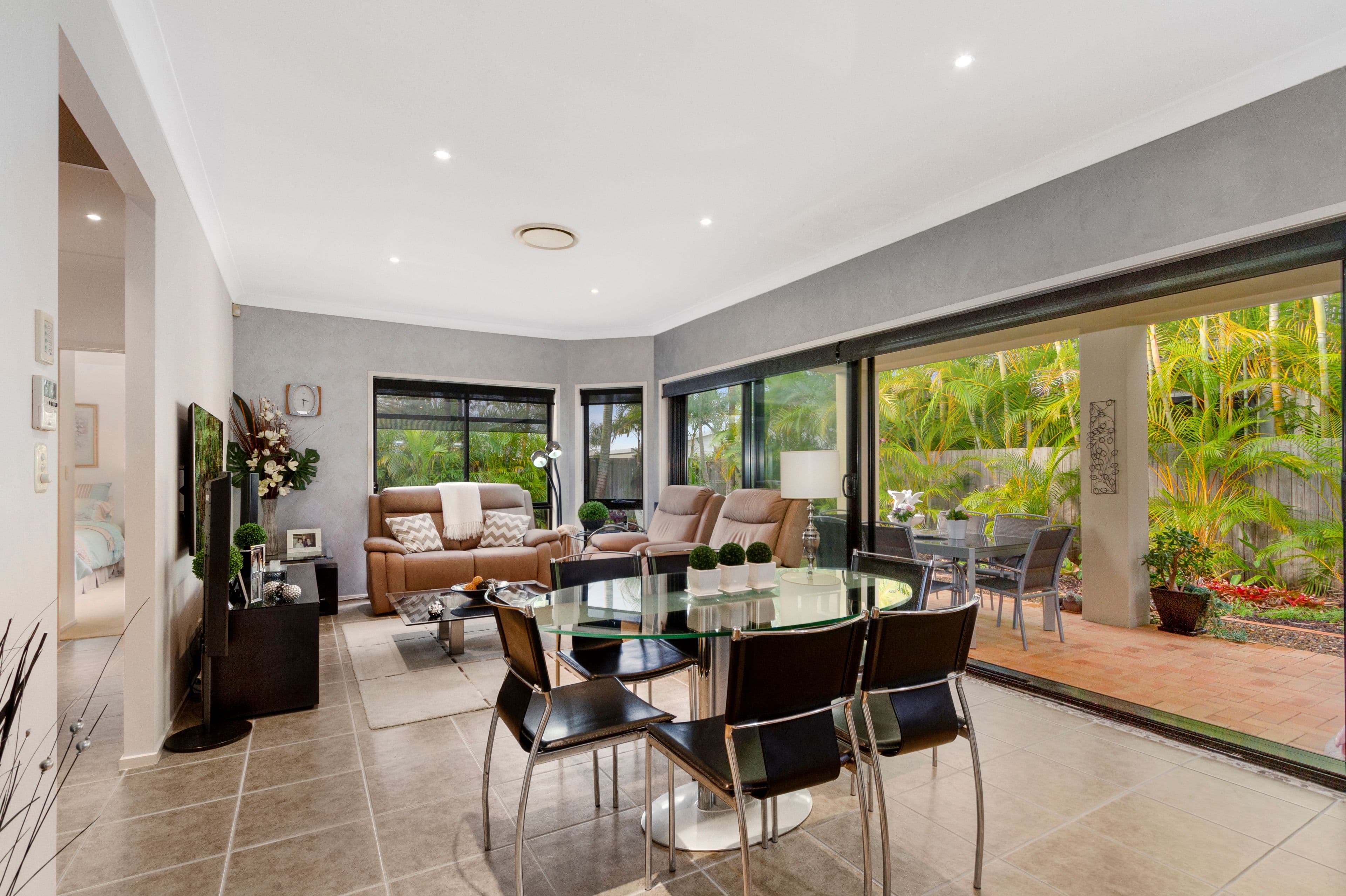 12 Costa Del Sol Avenue, Coombabah QLD 4216, Coombabah - Thumbnail 4