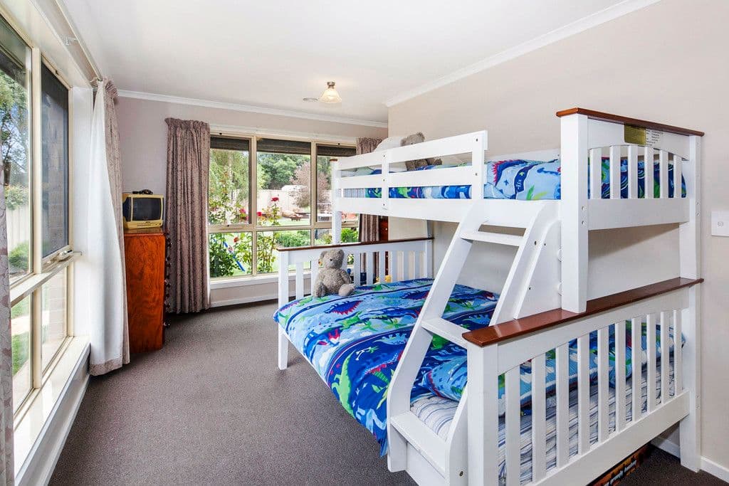 9 Namron Court, Miners Rest VIC 3352, Miners Rest - Thumbnail 5