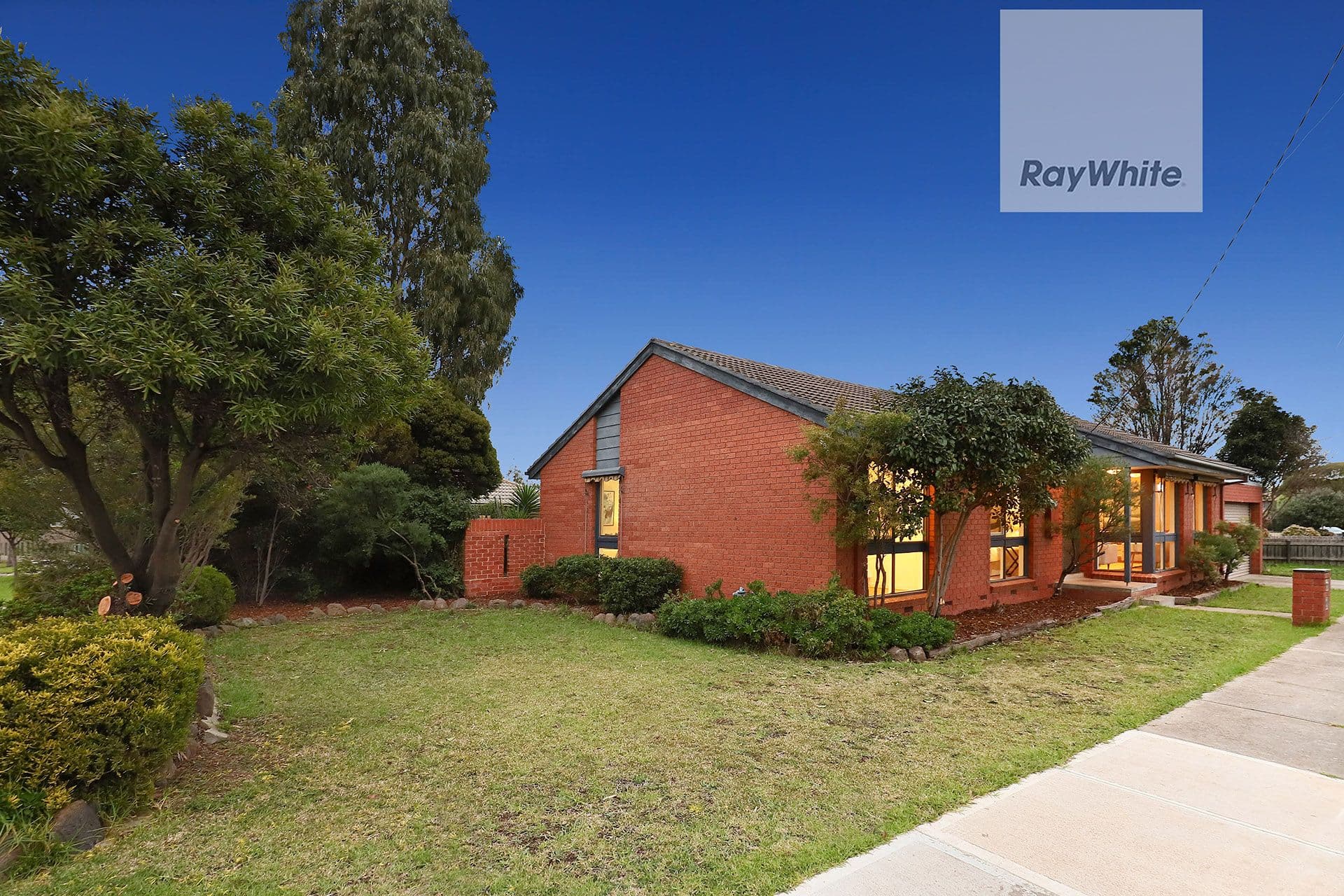 18 Trentham Drive, Gladstone Park VIC 3043, Gladstone Park - Thumbnail 2