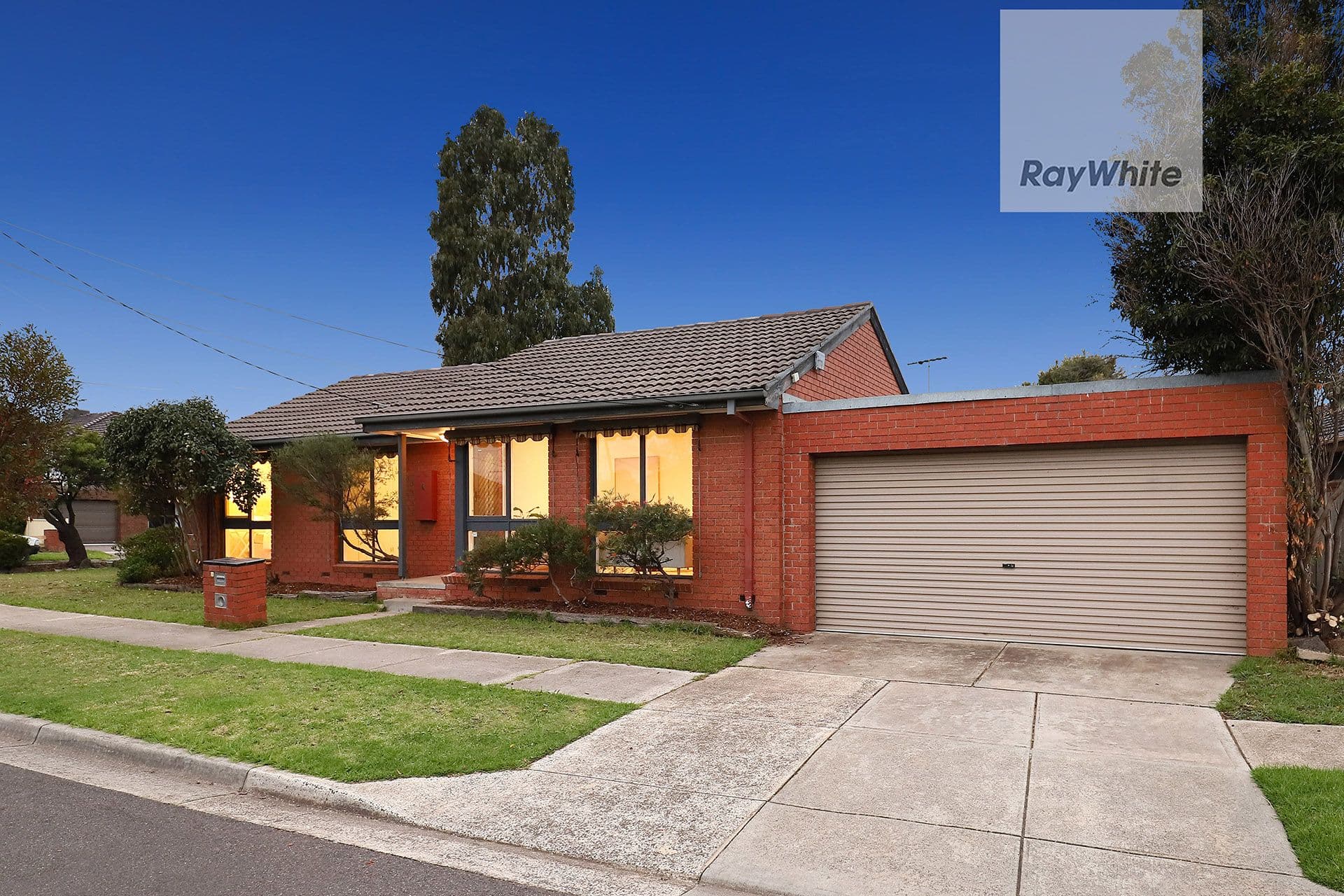 18 Trentham Drive, Gladstone Park VIC 3043, Gladstone Park - Thumbnail 3