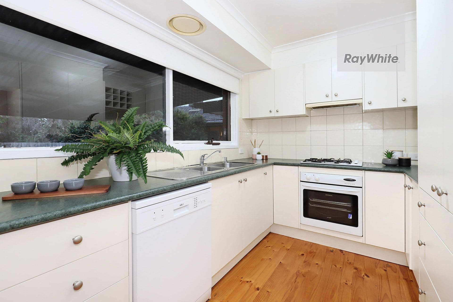 18 Trentham Drive, Gladstone Park VIC 3043, Gladstone Park - Thumbnail 8